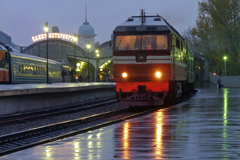 Вези меня поезд,вези