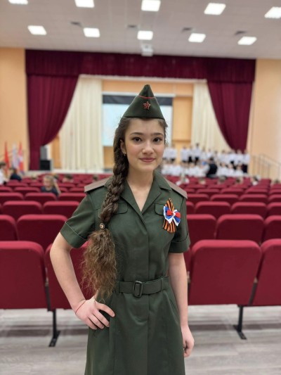 "Солдаты, Герои!"