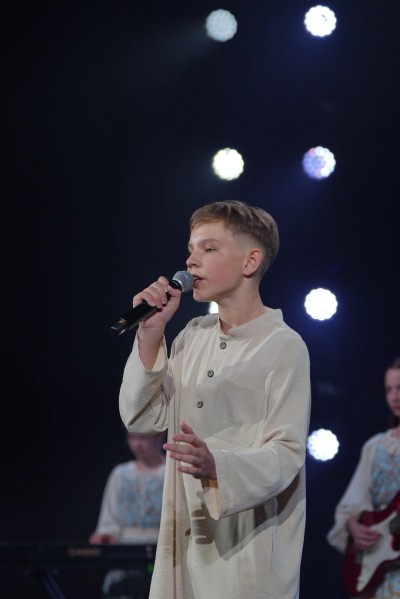 Пела песню мама мне