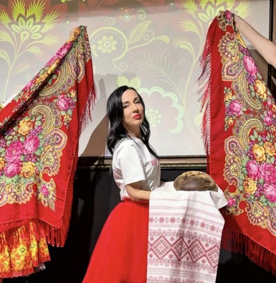 Ксения Мон