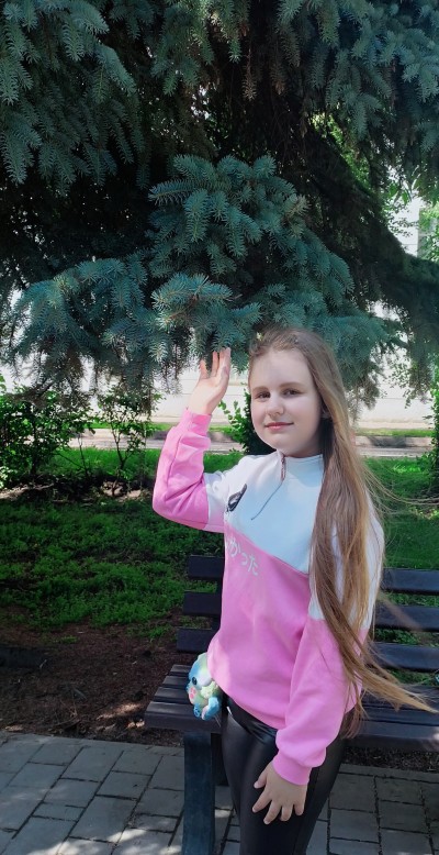 "Девчонка поет для солдат" Е. Плотникова.Исполнитель Дубяга Мирослава.