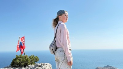 Девчонка из России