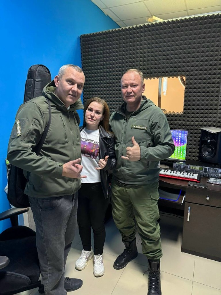 Час остаётся до рассвета