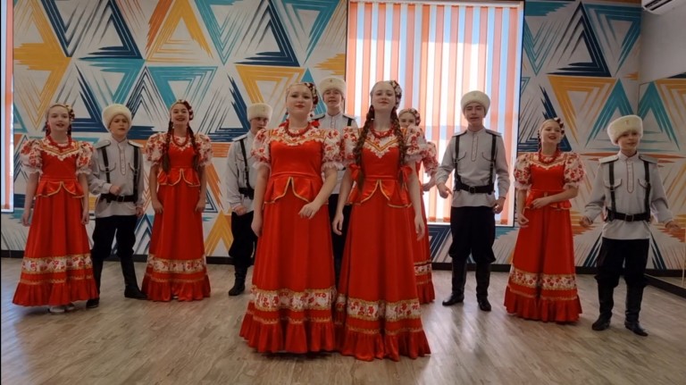 Ансамбль народной песни "Родники Кубани" песня "Казачье братство"