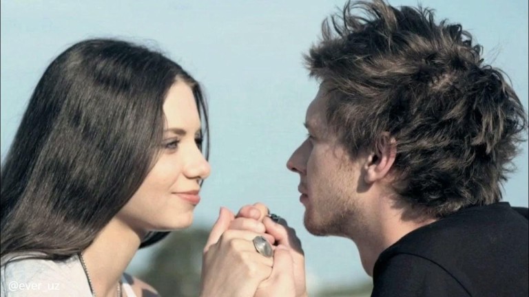 Глаза в глаза