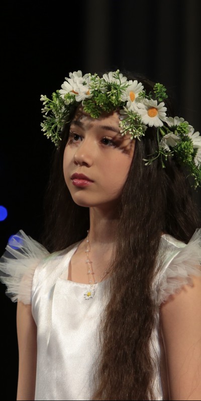 Гляжу в озера синие