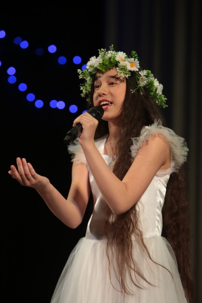 Гляжу в озера синие