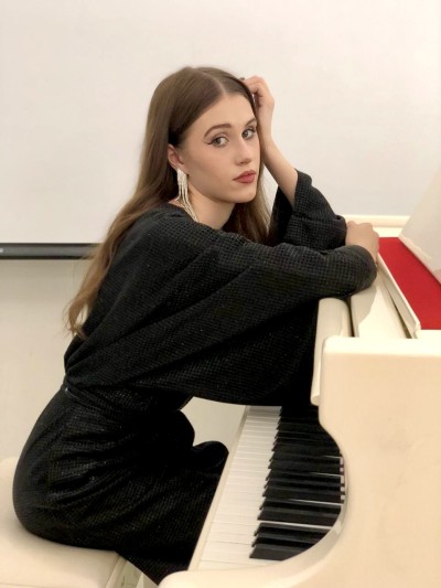 Арина Брикина