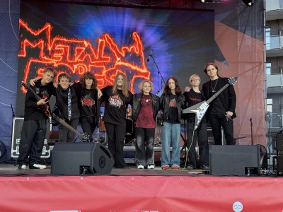 Металлический лес