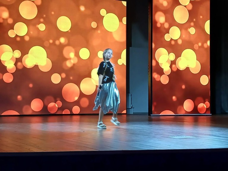 Вот быстрей бы взрослой стать