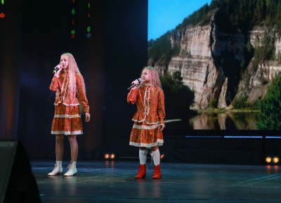 У моей России мамины глаза