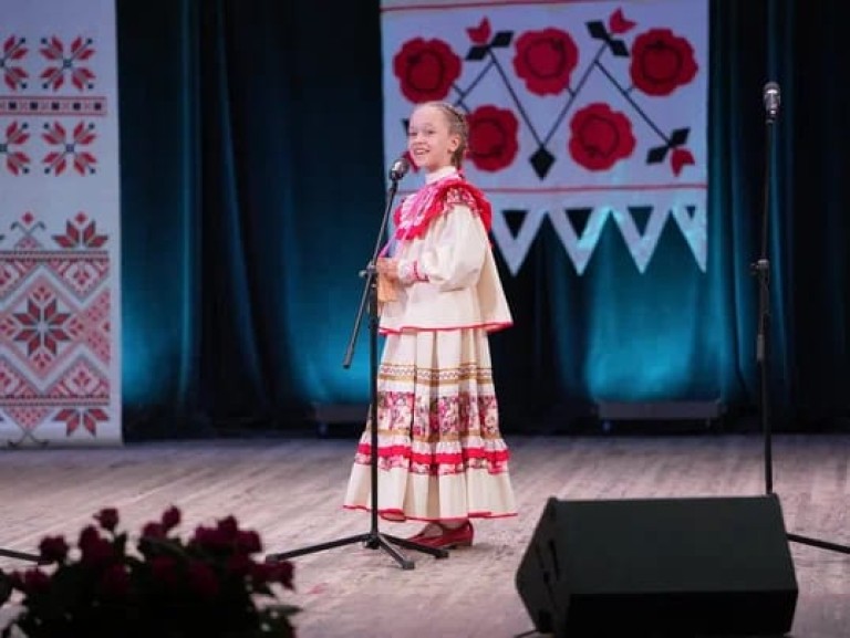 "Пой Россия"