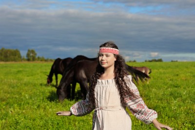 «Кони» (муз. и сл. Анна Пингина)