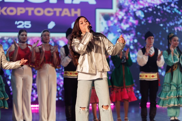 Александрова Ева «Прекрасное далеко»