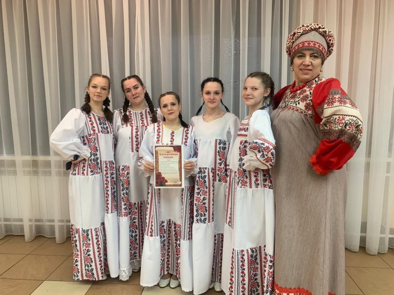 "Мимо рощицы", русская народная песня