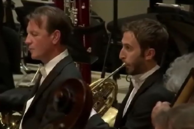 Классическая музыка.