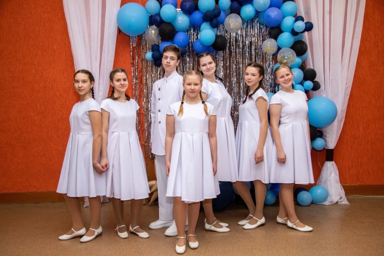 РУССКОЕ ПОЛЕ