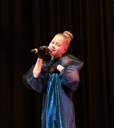 "С новым годом, Ижевск! С новым годом, страна!"