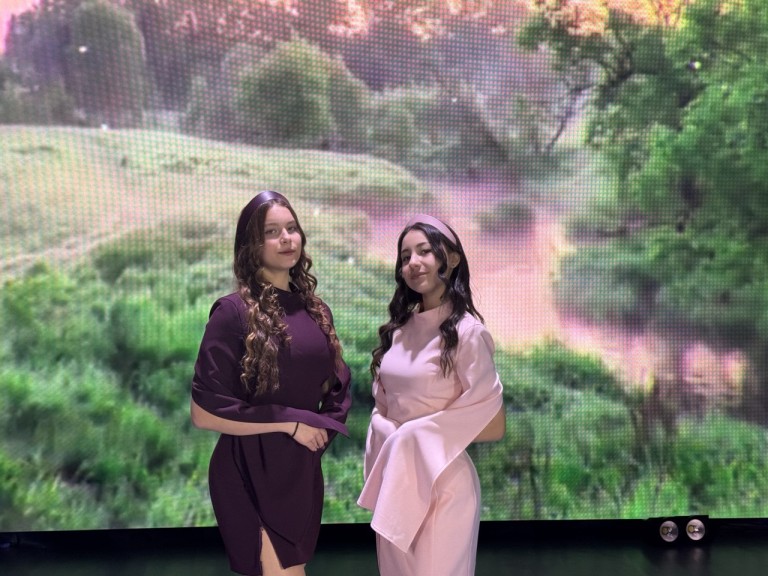 Дуэт "Ассоль", песня "Лодочка"