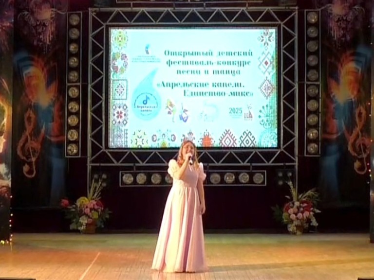 Лобова КираМиллион голосов - Полина Гагарина