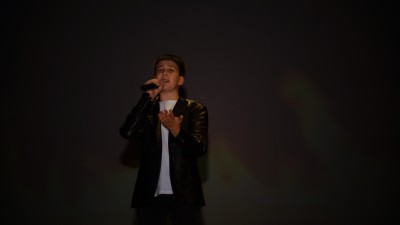 "Живой" в исполнении Захарова Михаила (Самара)