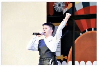 Песня "Родина Мать" в исполнении Захарова Михаила