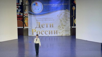 Песня "Мама" в исполнении Михаила Захарова