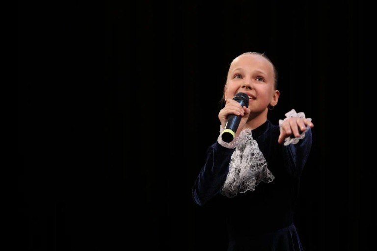 "Не сдавайся никогда"