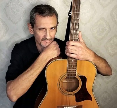 Александр Петров