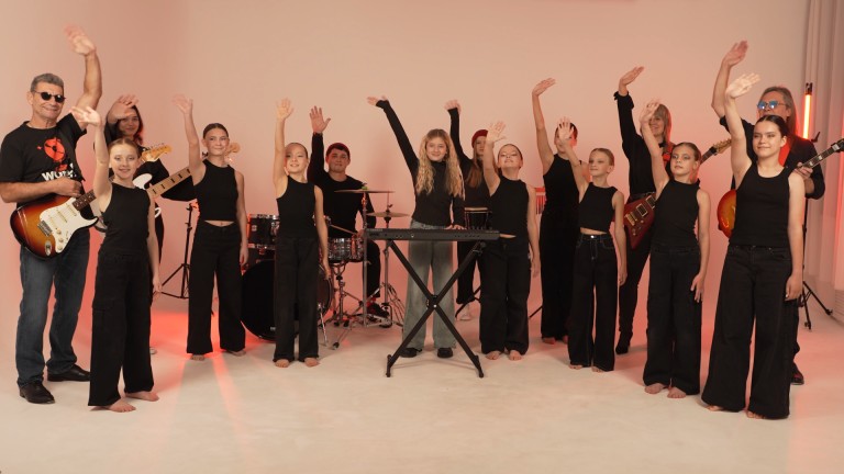 ensemble Импульс - Только она