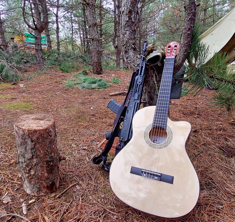 Гитара - тоже автомат