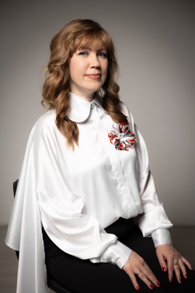 "ВЫШИВАЛЬЩИЦА"