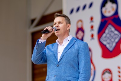 Олег Васнецов