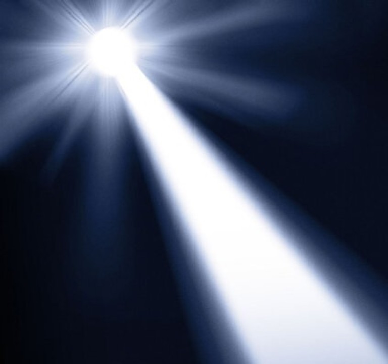 БЕЛЫЙ ПРОЖЕКТОР