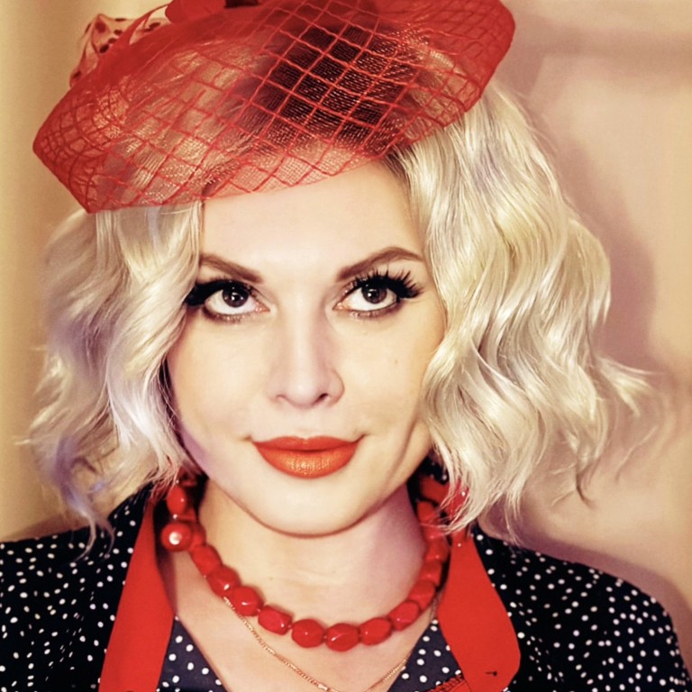 Дама деловая