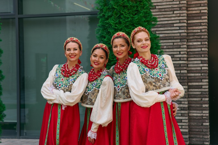 Родные люди