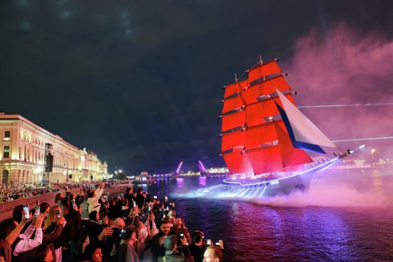 Алые паруса