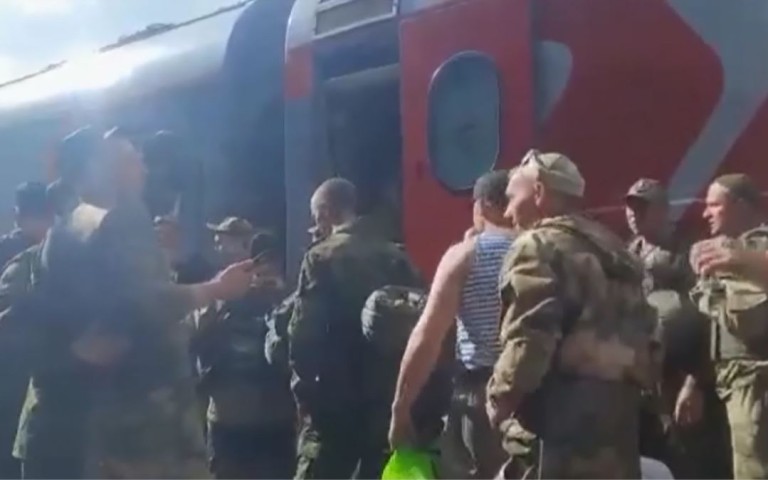 Но когда-то ведь закончится война